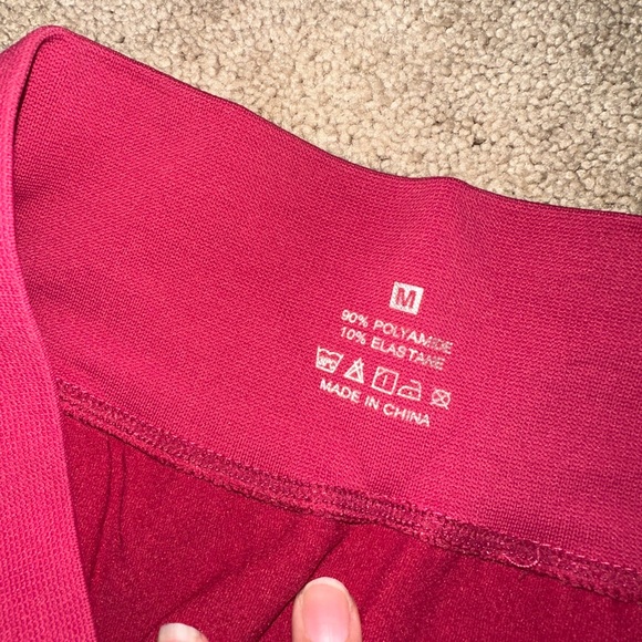 Seamless - Picture 2 of 3